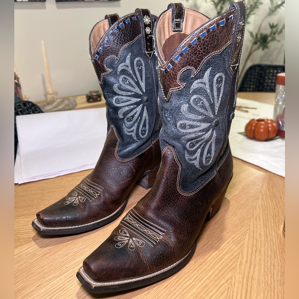 Ariat Daisy Brown Oiled Western Boots